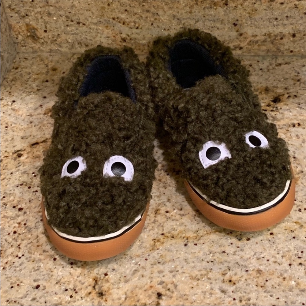 NWOT Cat & Jack Geraldo Monster Slip-On Sneakers